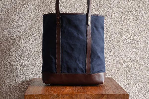 Slim Tote/Navy - Waxed Twill - 2 Weeks Preorder