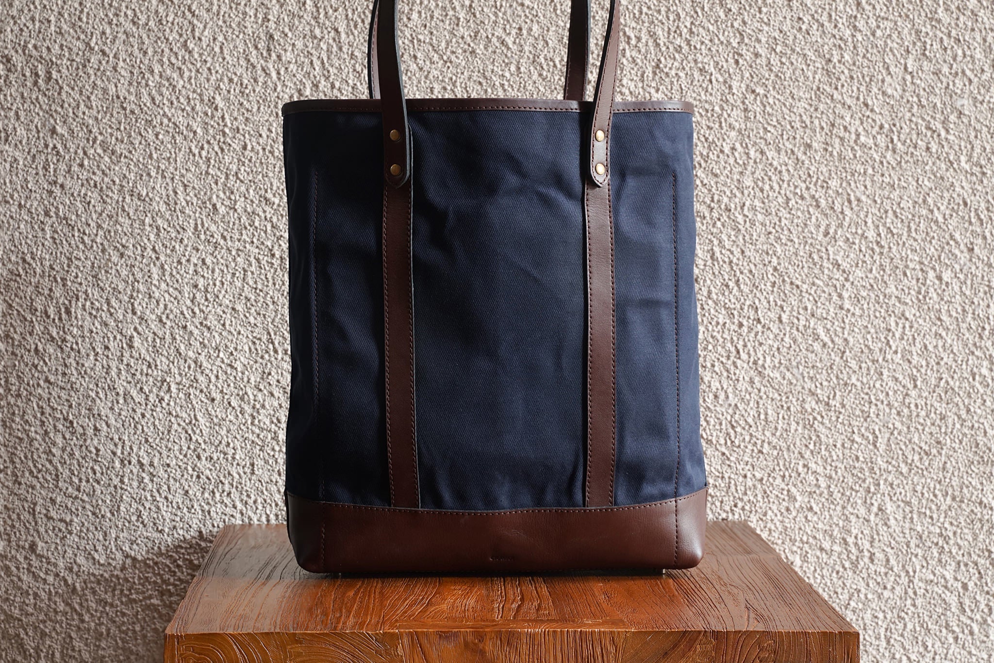 Slim Tote/Navy - Waxed Twill - 2 Weeks Preorder